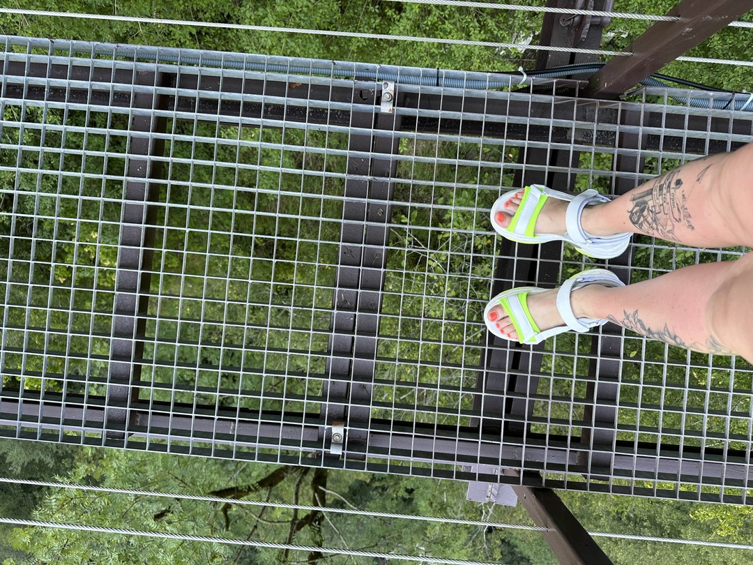 Нас впечатлило, как умело и спокойно вы помогали преодолевать организационные сложности. Спасибо, что во время поездки