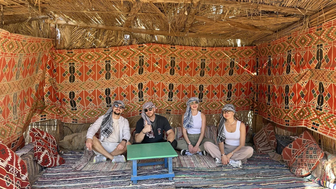 Очень красивые виды, один раз точно можно поехать, но чтобы было комфортно нужно одевать плотные очки