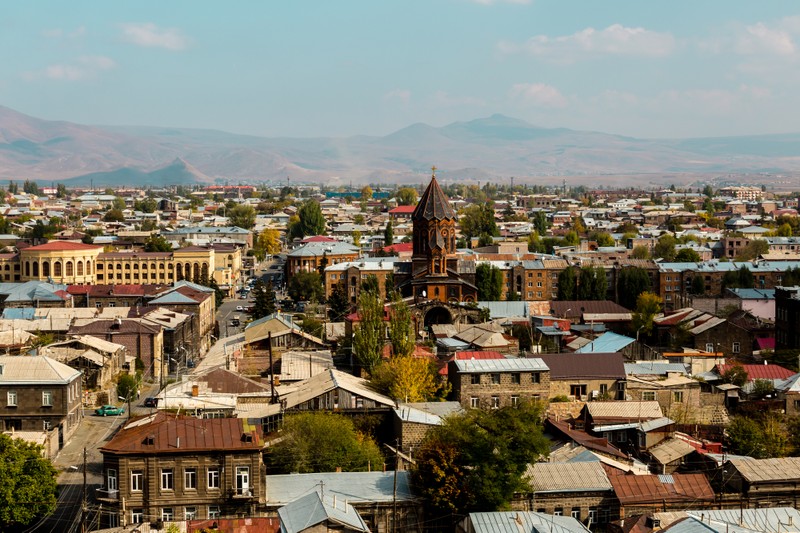 Осенью