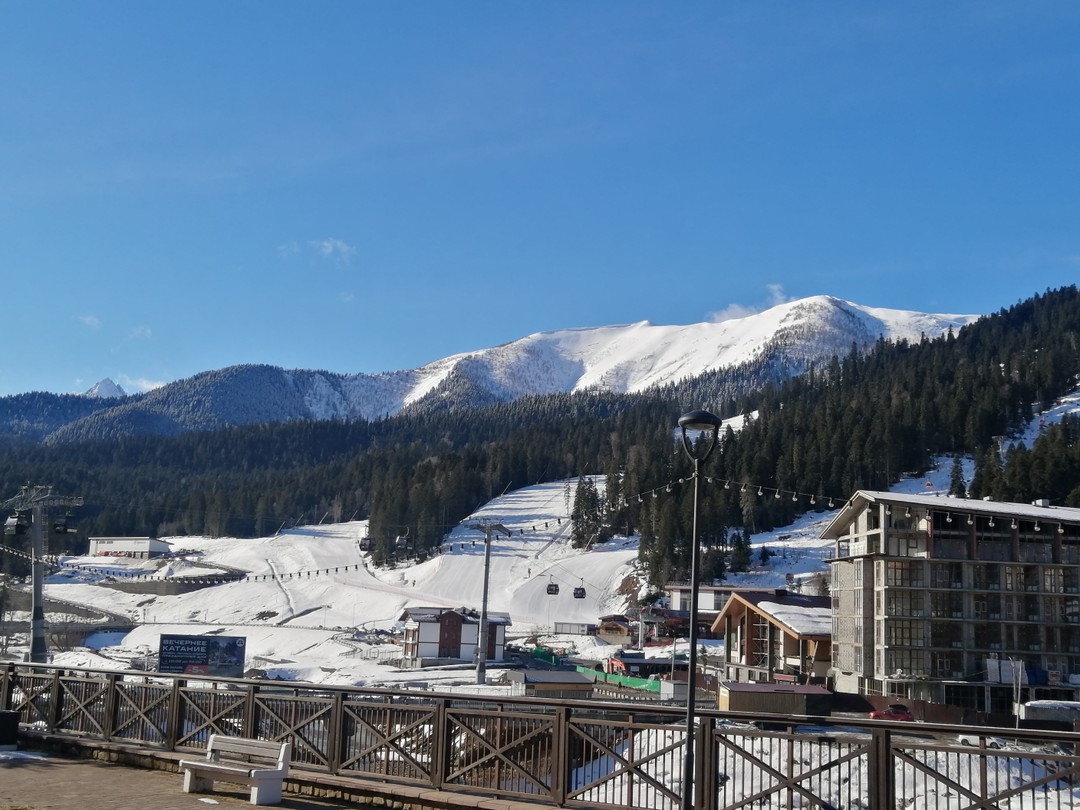 Всем добрый день! В марте побывала на Архызе с Романом, в составе мини группы. Самые позитивные