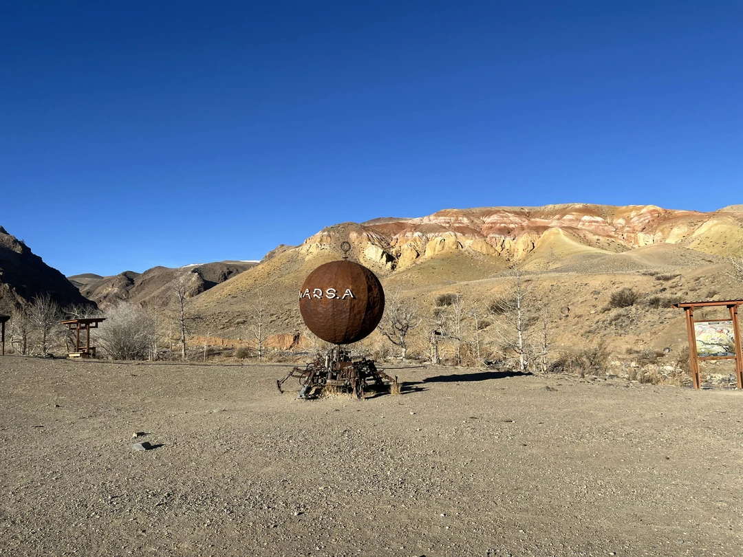 Ирина с Олегом провели интересную экскурсию! Все задуманное посетили. Спасибо за интересные локации, информацию которую получили: