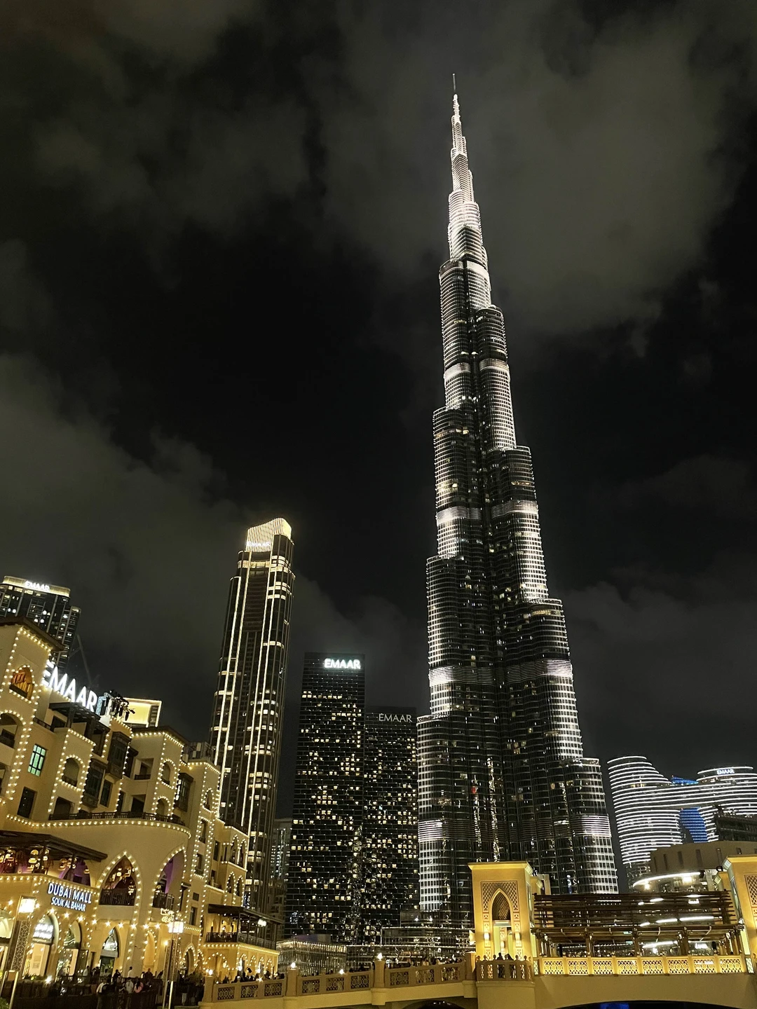 На каждую локацию немного времени, но это обзорная экскурсия, она дает представление куда можно добраться следующим раз своим ходом