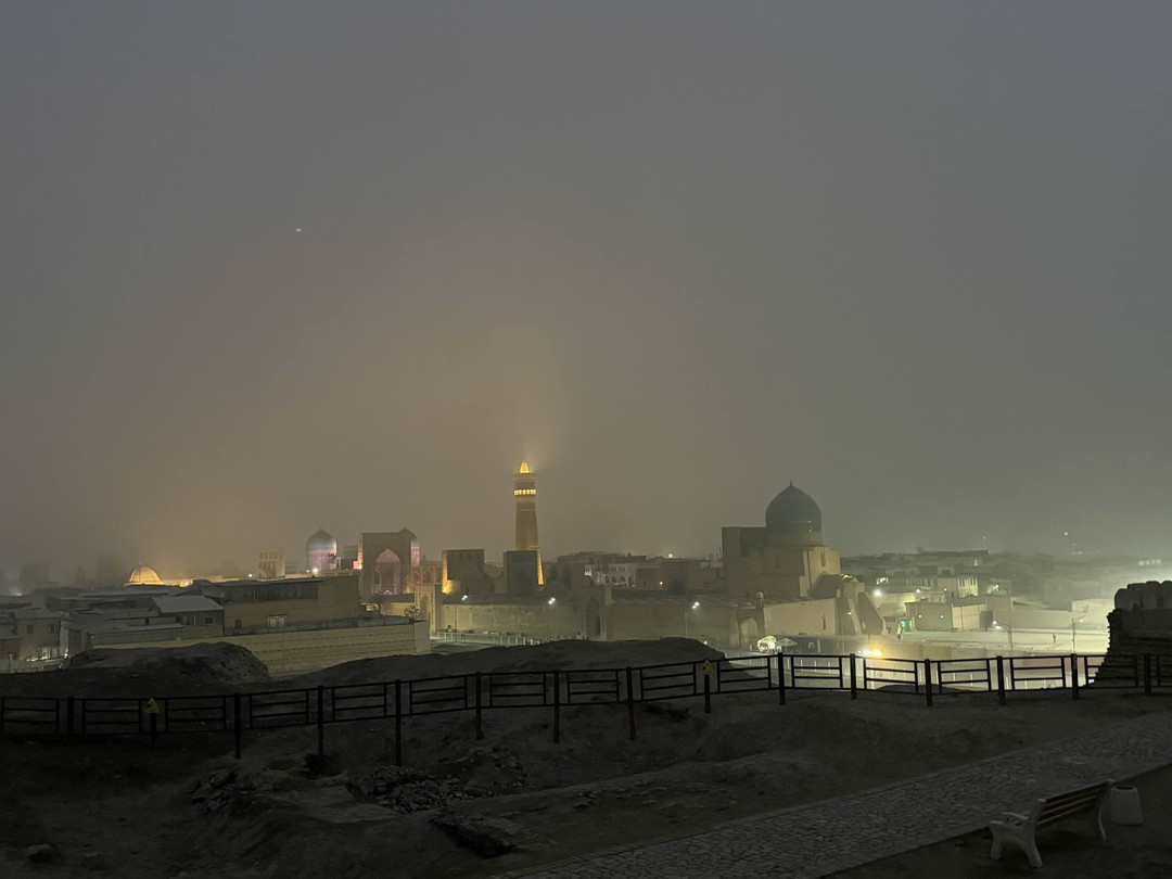 8 января мы попали на экскурсию к гиду Руслану. И сначала казалось всё в этот день