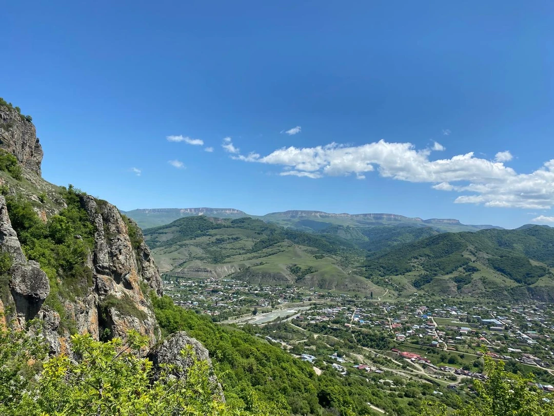 Поездка состоялась, гид Станислав приехал в назначенное время, коммуникабельный, вежливый человек. Экскурсией остались довольны, время пролетело