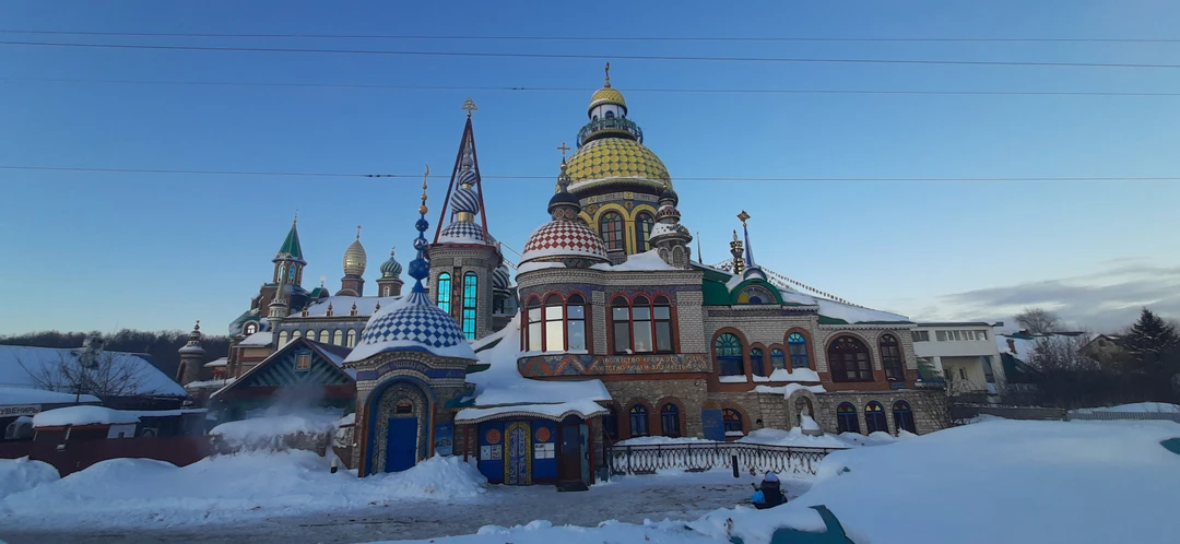 Были семьей на экскурсии в начале февраля. Очень повезло с погодой, солнечно и морозно. Свияжск прекрасен!
