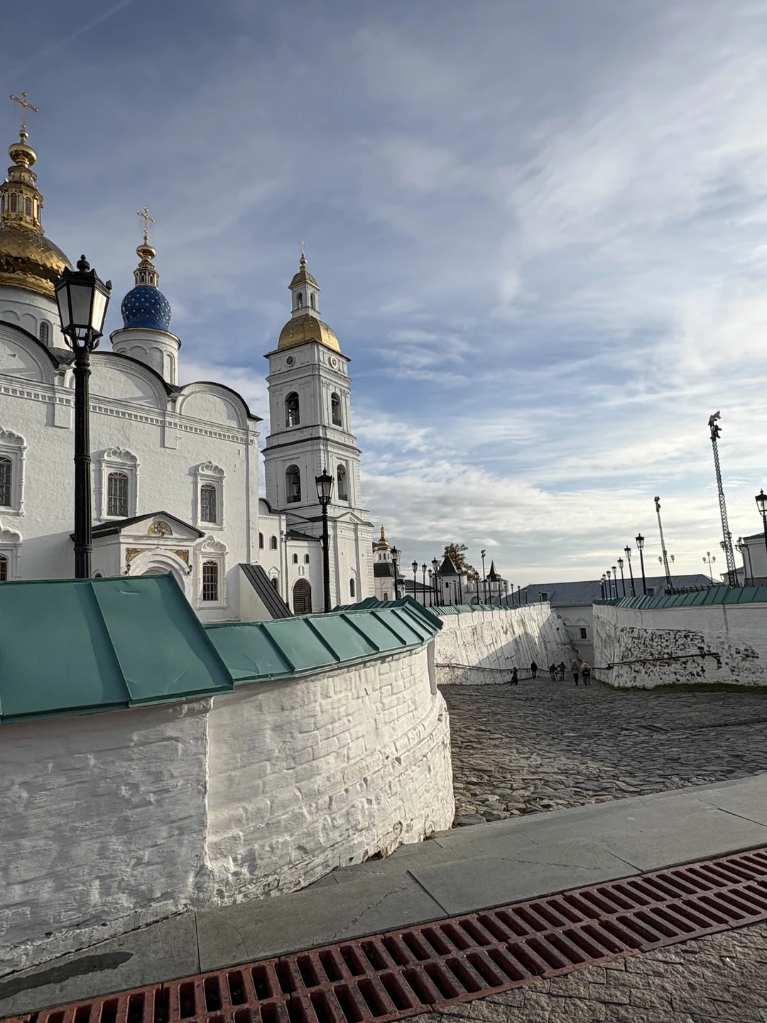 26 октября 2025 съездили в Тобольск,гид была Татьяна,очень хорошо подает материал,все понравилось,был обед в городе,времени хватило