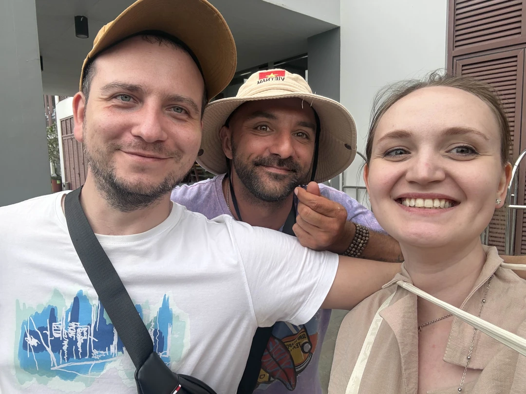 Это была потрясающая, интересная, насыщенная экскурсия. Наш гид Артур очень хороший рассказчик, знающий и любящий Вьетнам и умеющий в него влюблять