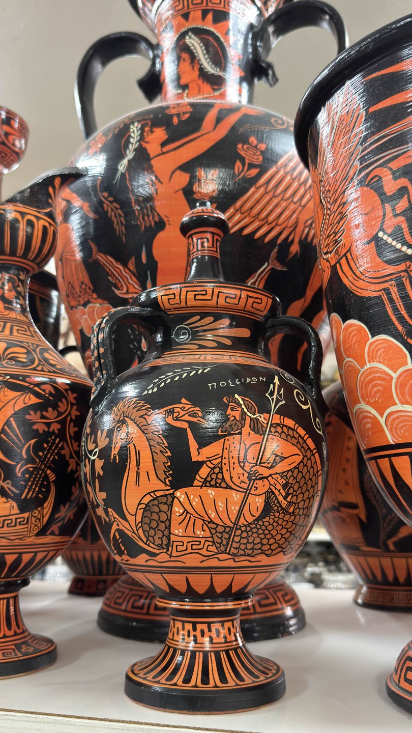 Очень понравилась экскурсия вокруг острова! Лучший способ познакомиться с островом за один день) Удалось увидеть и