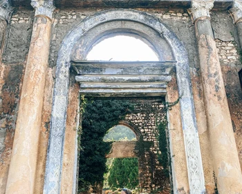 Путешествие по заброшенным городам и купание в горячем источнике