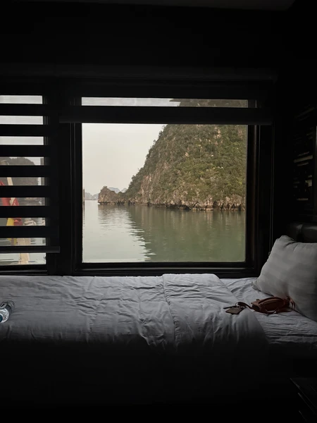 Очень классная экскурсия! И прогулка по Ханою в первый день, и невероятный круиз в Халонг. Все