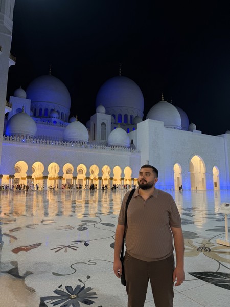 Блистательный Абу-Даби (Гусейнов)