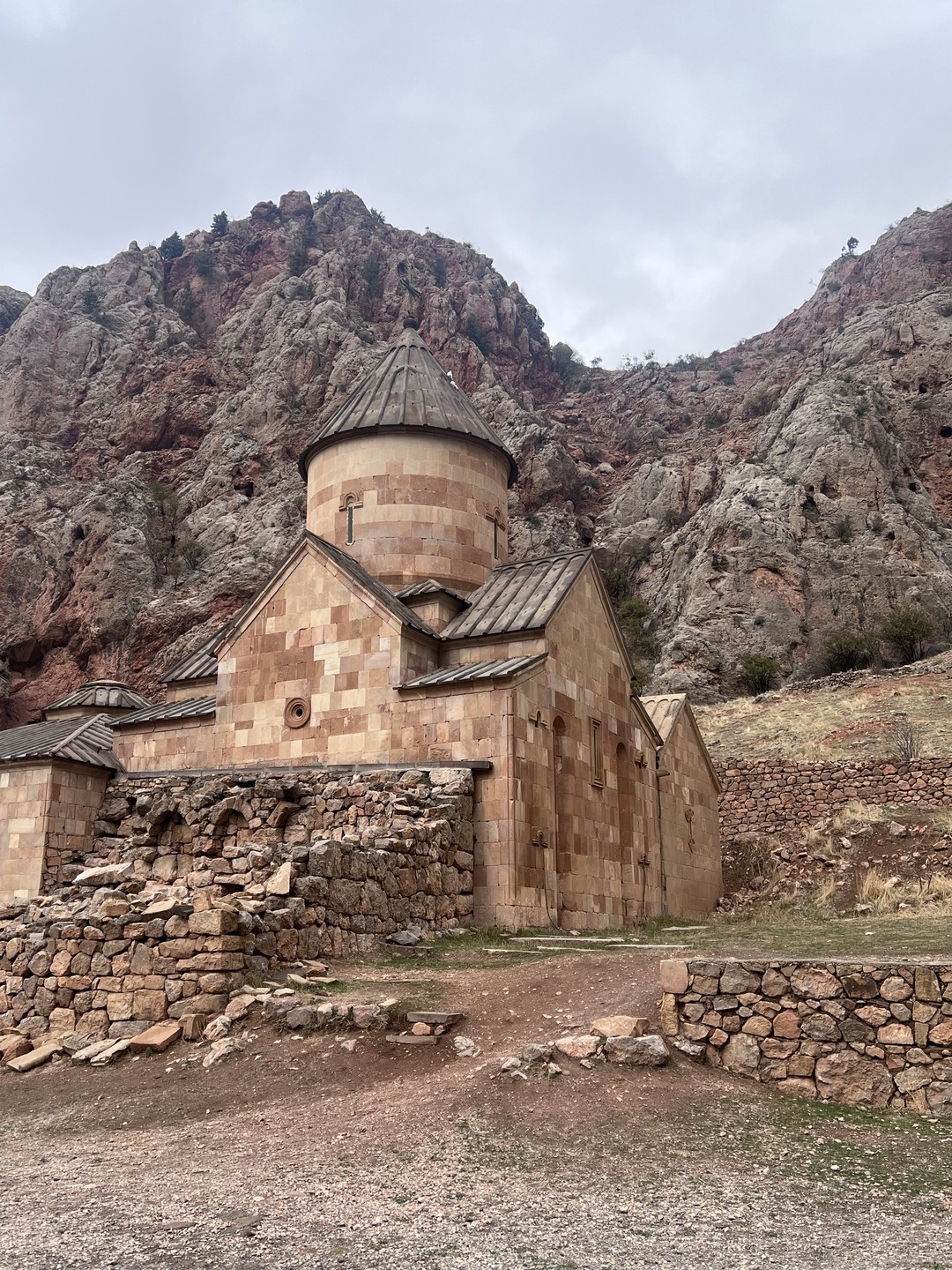 Посетили Армению первый раз. Предложений по экскурсиям очень много! Как выбрать гида? Нам очень повезло! Наш