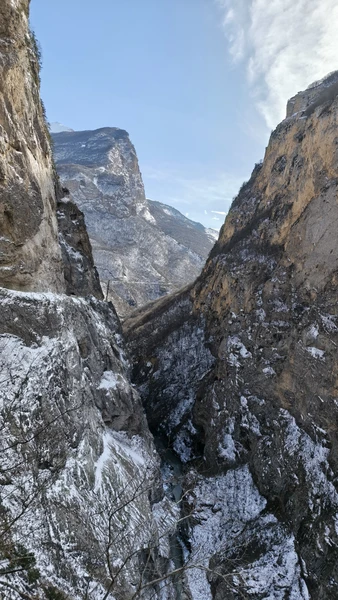 Все отлично. Поездка с Евгением прошла увлекательно, вкусно, интересно и весело - исторические аспекты, легенды, рассказы