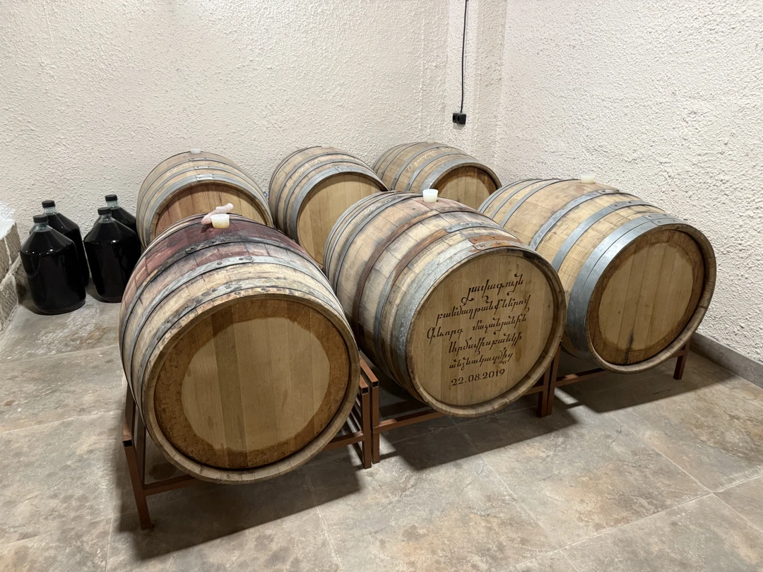 Нам посчастливилось побывать на экскурсии с Айком и Мариам. Спасибо большое ребятам за душу и любовь