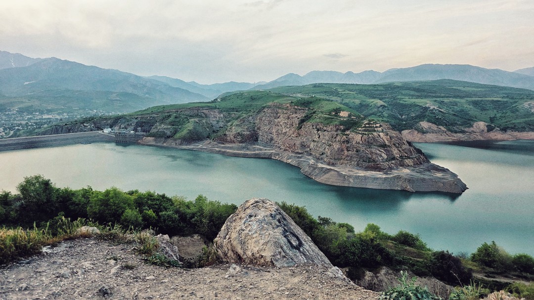 Чимганские горы, курорт Амирсай и Чарвакское водохранилище (Валерия)