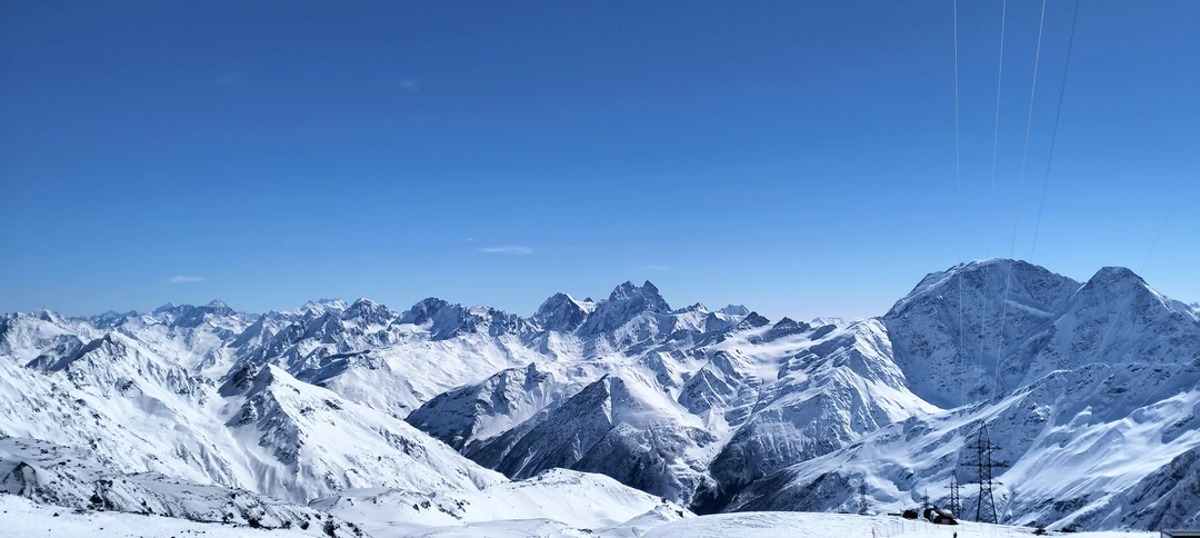 8 марта ездили на экскурсию, гид водитель Артемий. Всё прошло замечательно, продуманный интересный маршрут, рассказ по