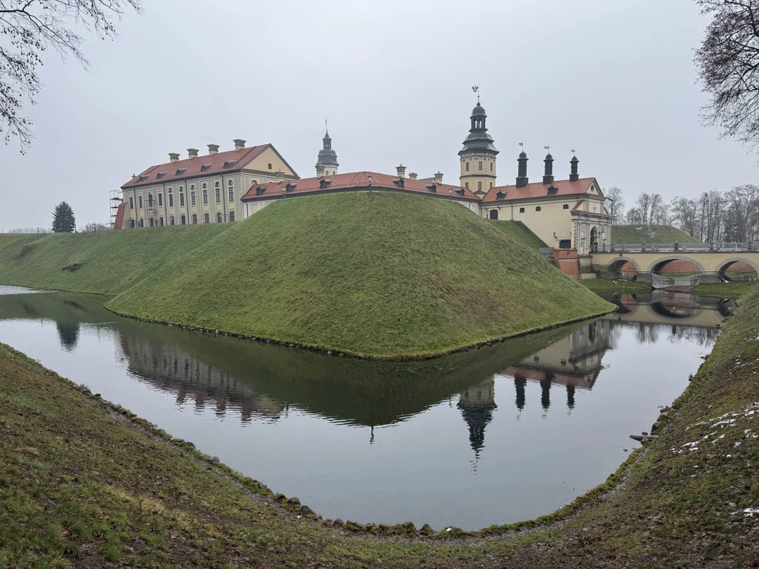 Замки Беларуси: групповая экскурсия в Мир и Несвиж из Минска (Сергей)