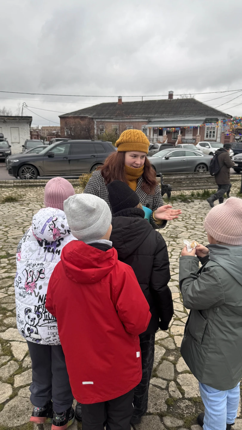 Собрать и заинтересовать группы детей младших школьников, это ещё та задача:) Формат с интерактивом - самое