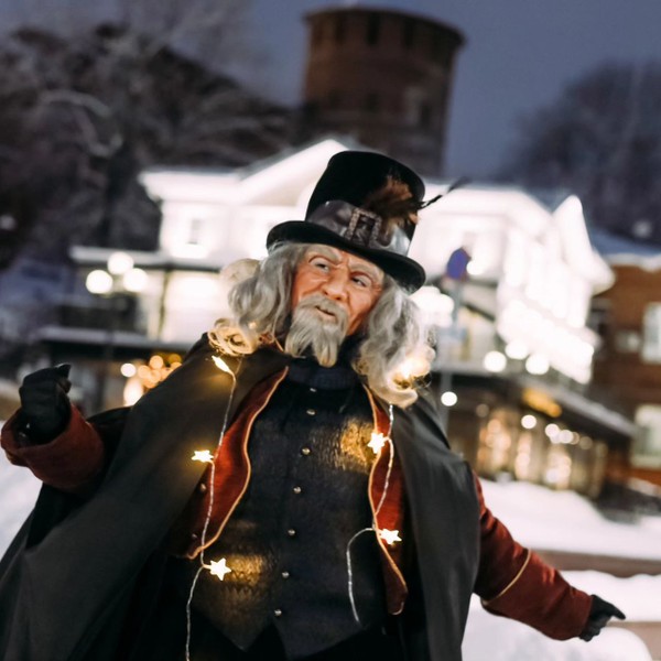 Виды Вечерний спектакль-променад «Новогоднее путешествие по Сочи с Фаролеро»