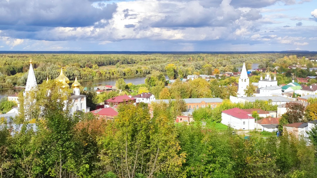 Очень понравилась экскурсия! Андрей Владимирович отличный экскурсовод. Обошли всю старую часть города, дома 17 века, монастыри