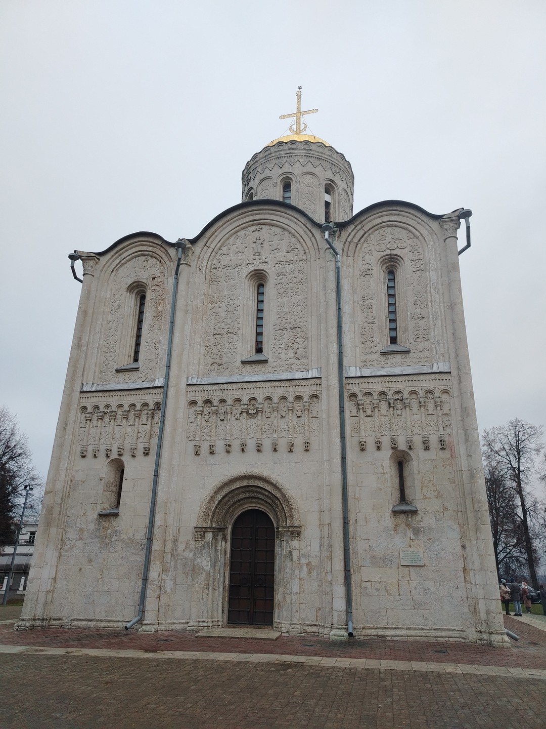 В полном восторге от экскурсии! Правильно, что выбрали экскурсовода, имеющего историческое образование, археолога. Поэтому и получили