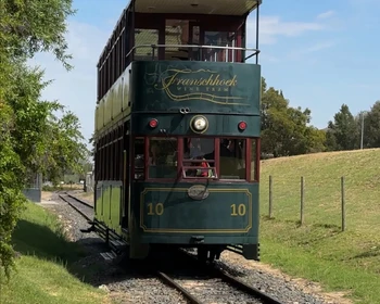 Франшхук: поездка на винном трамвае, живописные виноградники и эстетичный пикник