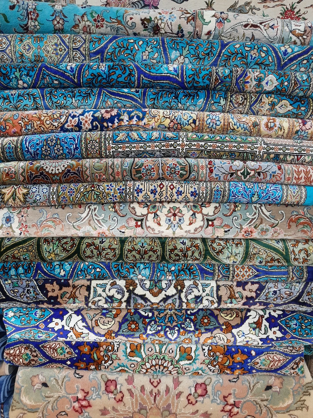 Благодарю за замечательную экскурсию Фируза. Начну с того, что у меня должна была быть групповая экскурсия