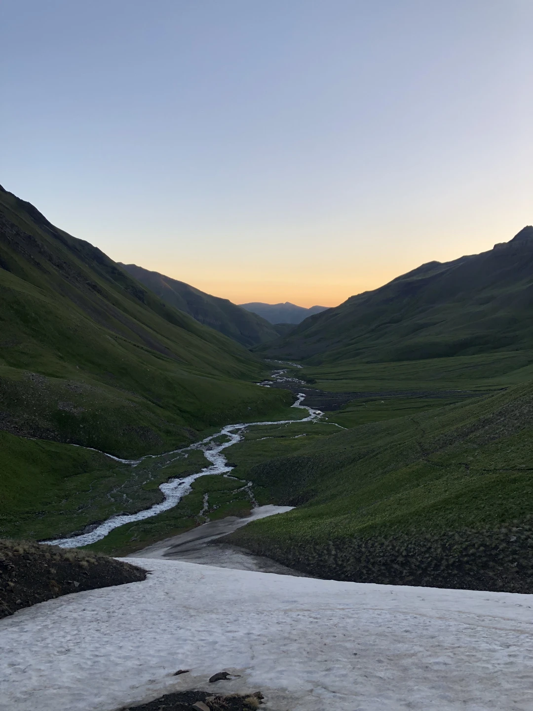 Отличное путешествие выходного дня! Вы увидите нетуристический Дагестан, почувствуете теплоту людей, ощутите великолепие природы, сделаете невозможное