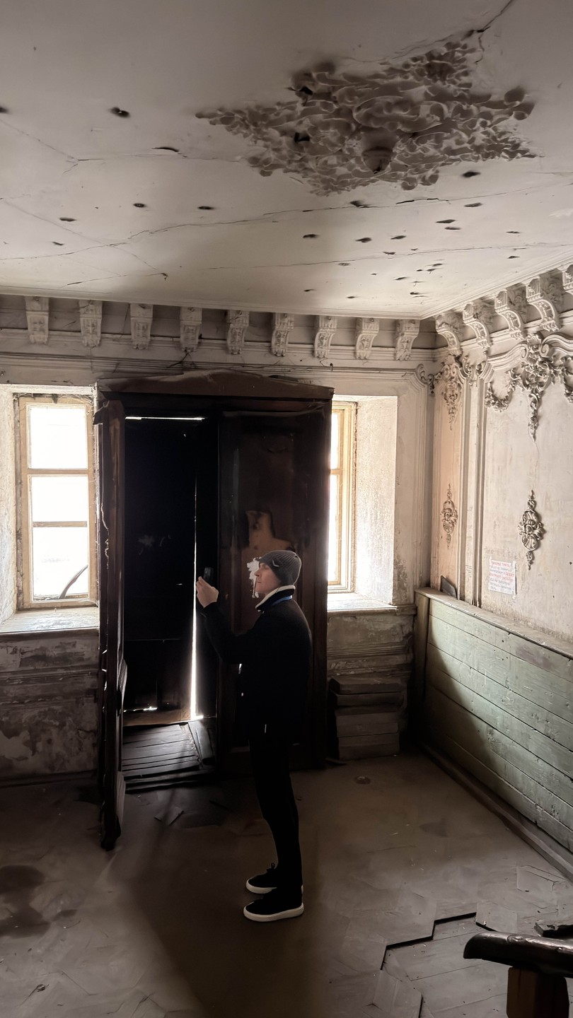 Благодарим за прекрасную прогулку но городу! Очень интересно и увлекательно Иван рассказывает истории, которые плавно перетекают