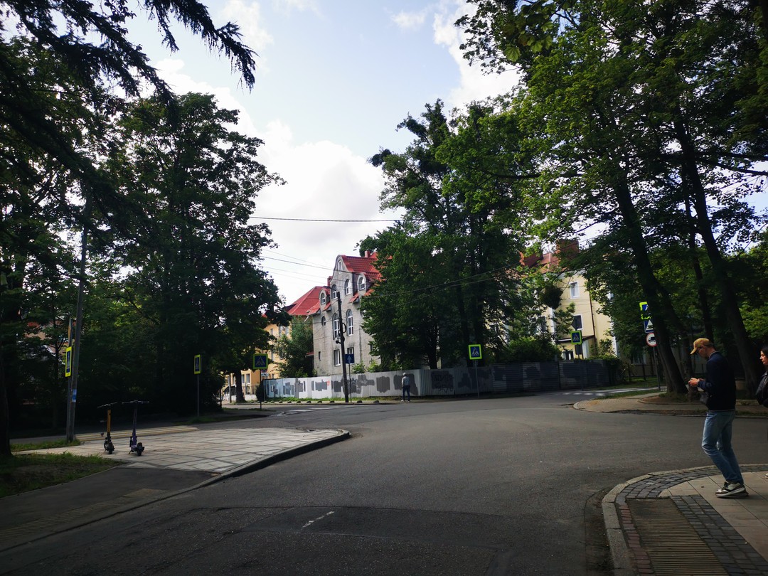 Добрый день, спасибо большое за экскурсию, интересно, не скучно, в темпе, с юмором, мне очень понравилось!!!