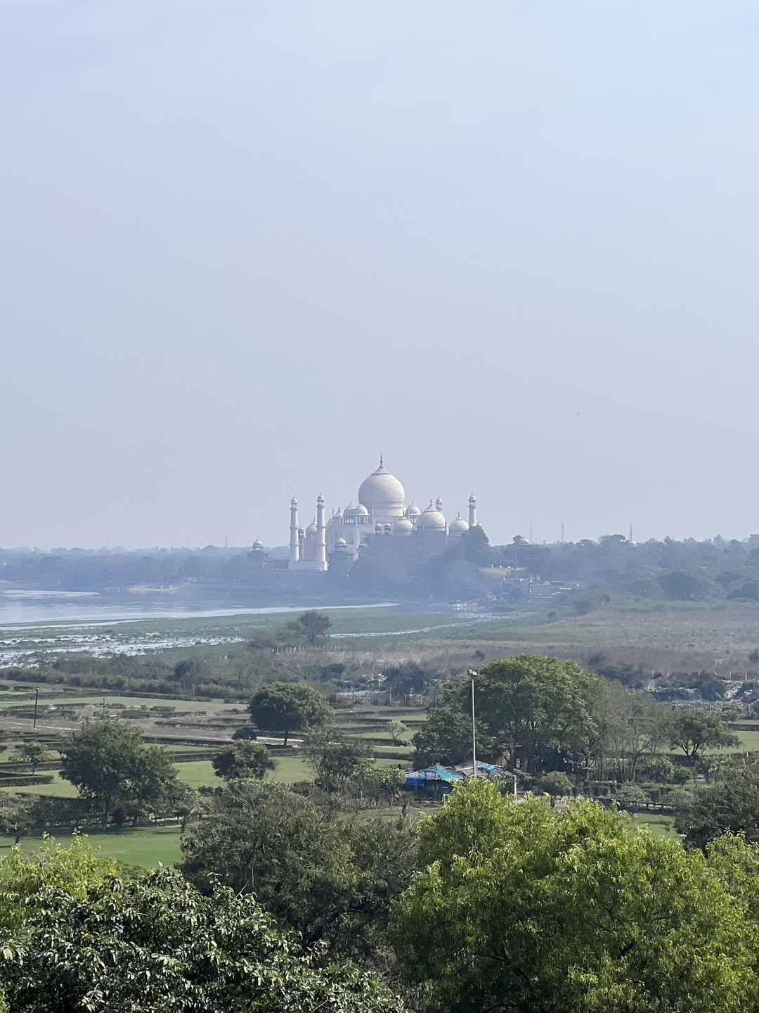 Очень интересная, содержательная экскурсия, экскурсовод ответил на все вопросы, прекрасная атмосфера с утра- всем советую поехать