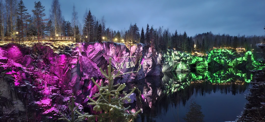 Экскурсия очень понравилась! Всё было отлично. Наш экскурсовод Михаил был на высоте. Глубокое знание материала. Грамотная