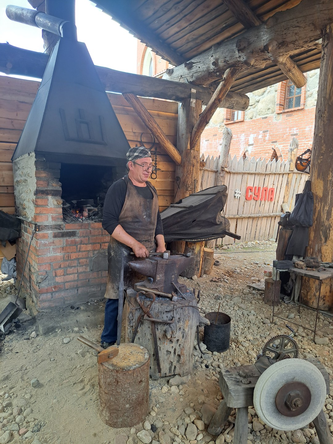 Замечательная, необычная экскурсия в земли "белорусской мовы", где вы погружаетесь в атмосферу истории Беларуси с древних