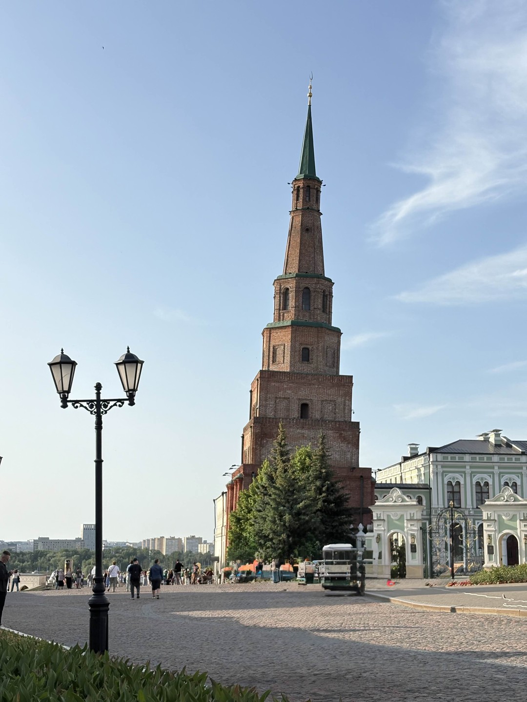 Хорошая экскурсия, интересная и познавательная. Продегустировали казанские сладости😍. Для знакомства с городом - самое оно! Рекомендую