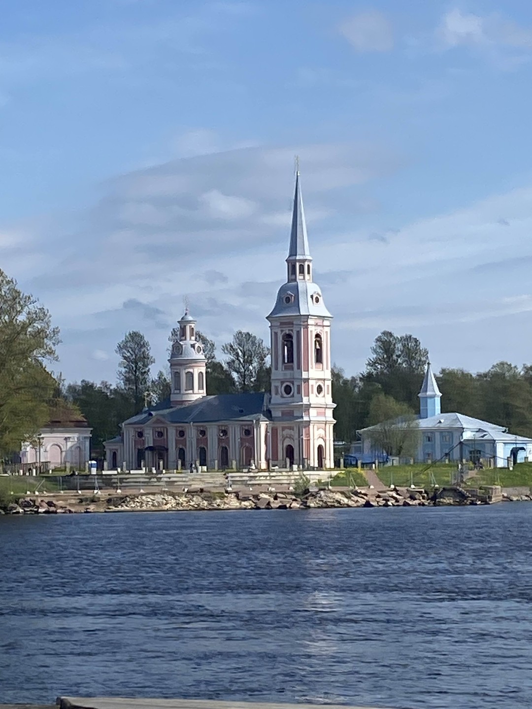 Ни разу не пожалели, что посетили Шлиссельбург и крепость Орешек. Но экскурсовод рассказывал мало, взгляд на