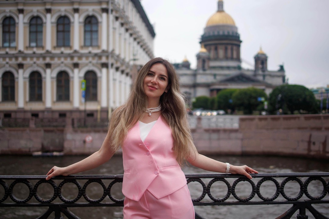 Великолепная фотосессия, Анна помогает позировать, очень аккуратно, но уверенно направляет, я чувствовала себя спокойно и расслабленно