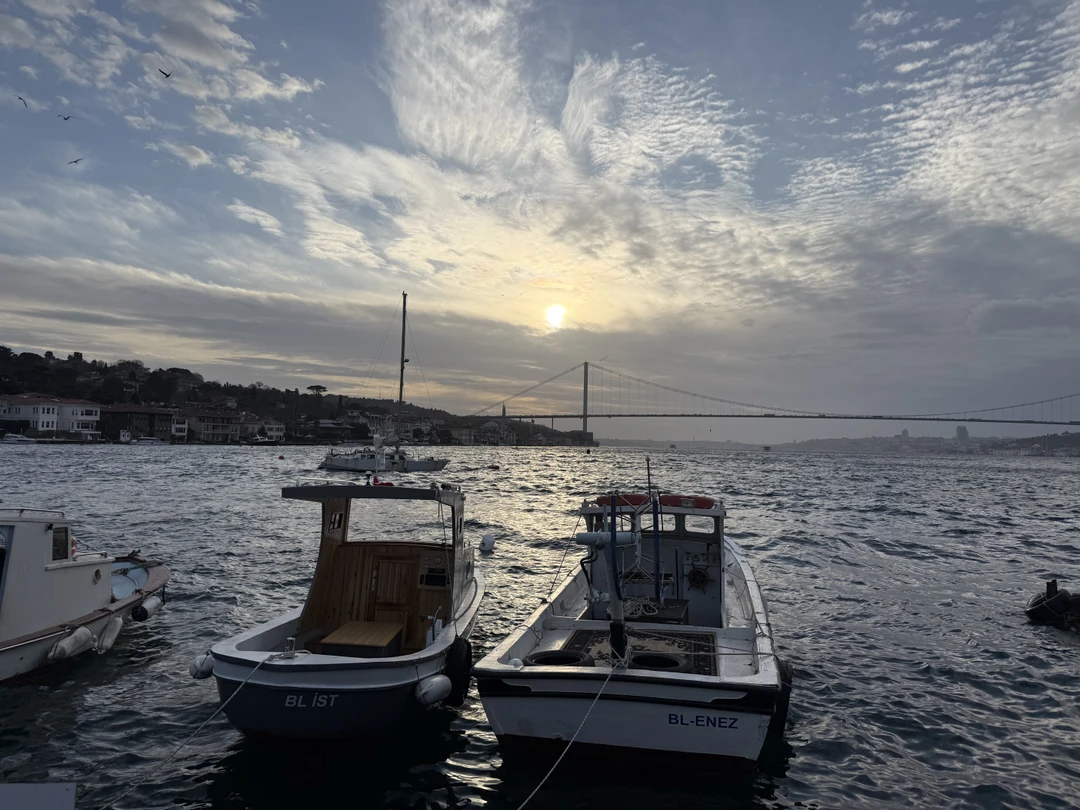 Нам очень понравилась эта экскурсия и экскурсовод Ясмина. Действительно это нетипичные места в Стамбуле в которые не попасть массовому туристу