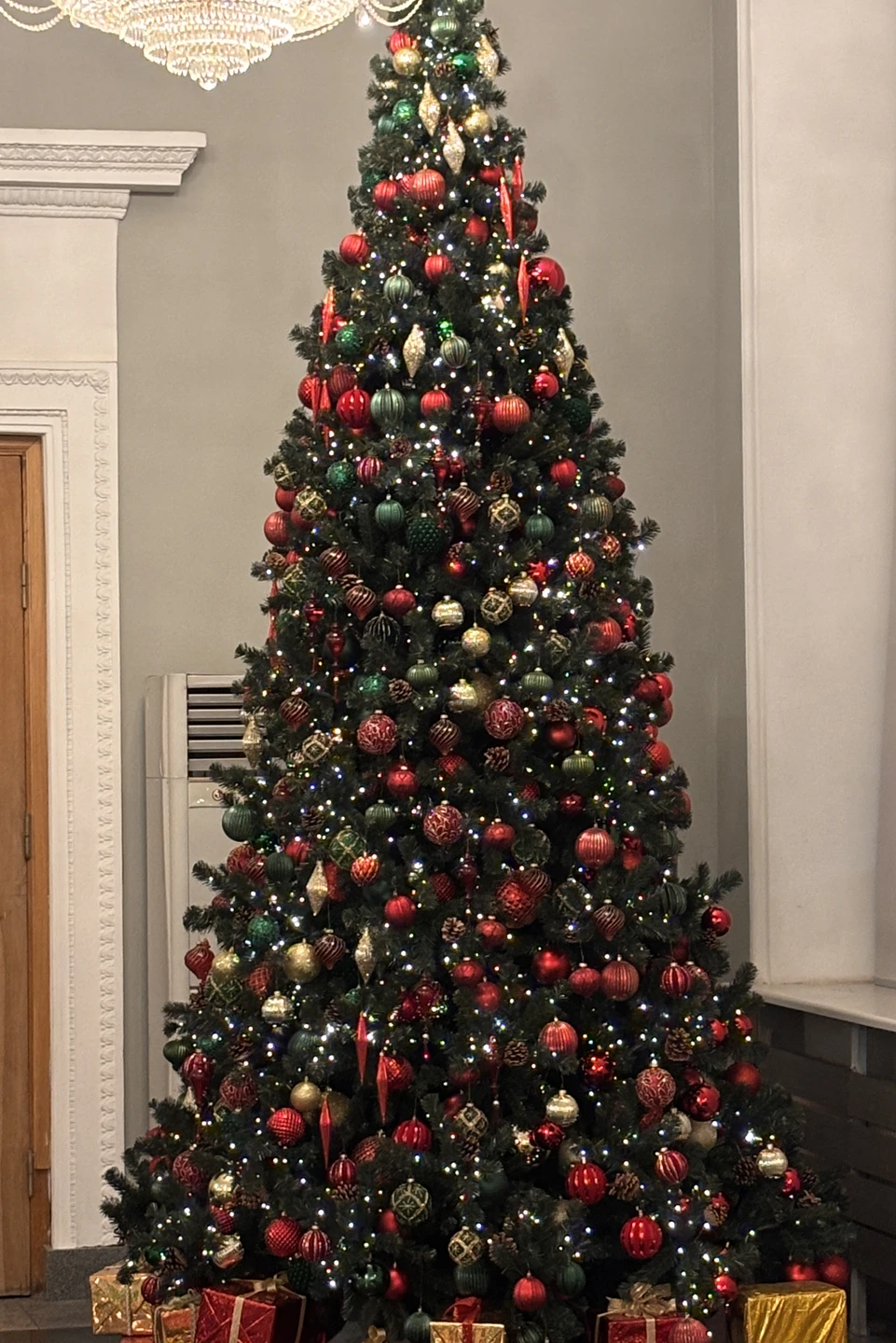 Высотка на Котельнической и чаепитие с видом на Кремль (Анна)