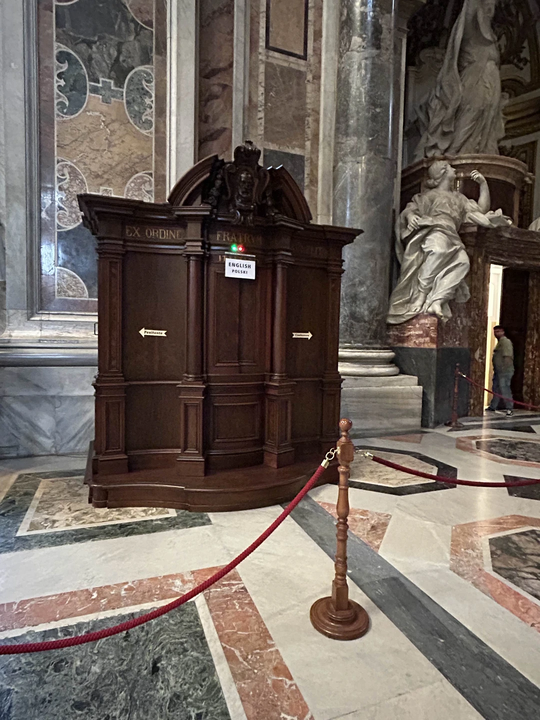 Благодарю организатора и гида Елену за прекрасную экскурсию «Юбилейный 2025 год» в Собор Святого Петра! Посетить