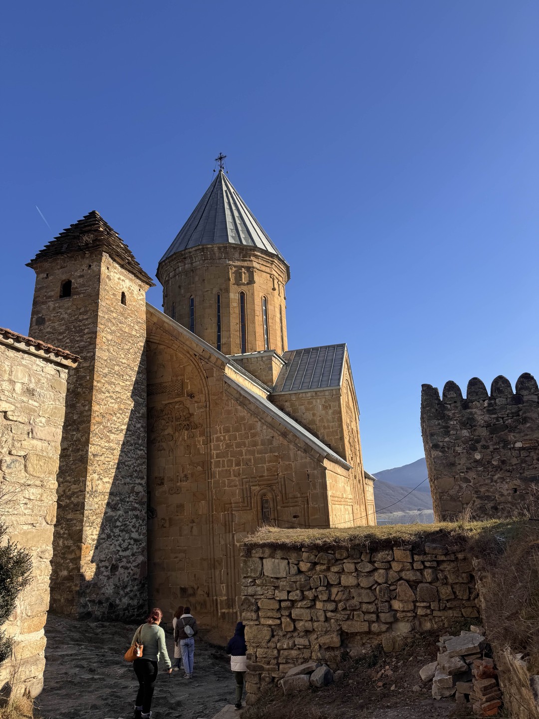 Шикарная экскурсия с прекрасным, тактичным гидом - Тимуром 🙏🏻🤗 Очень познавательная и интересная, безумно красивые локации