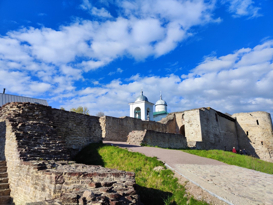 Древняя Русь без тоски: Изборск (Дарья)
