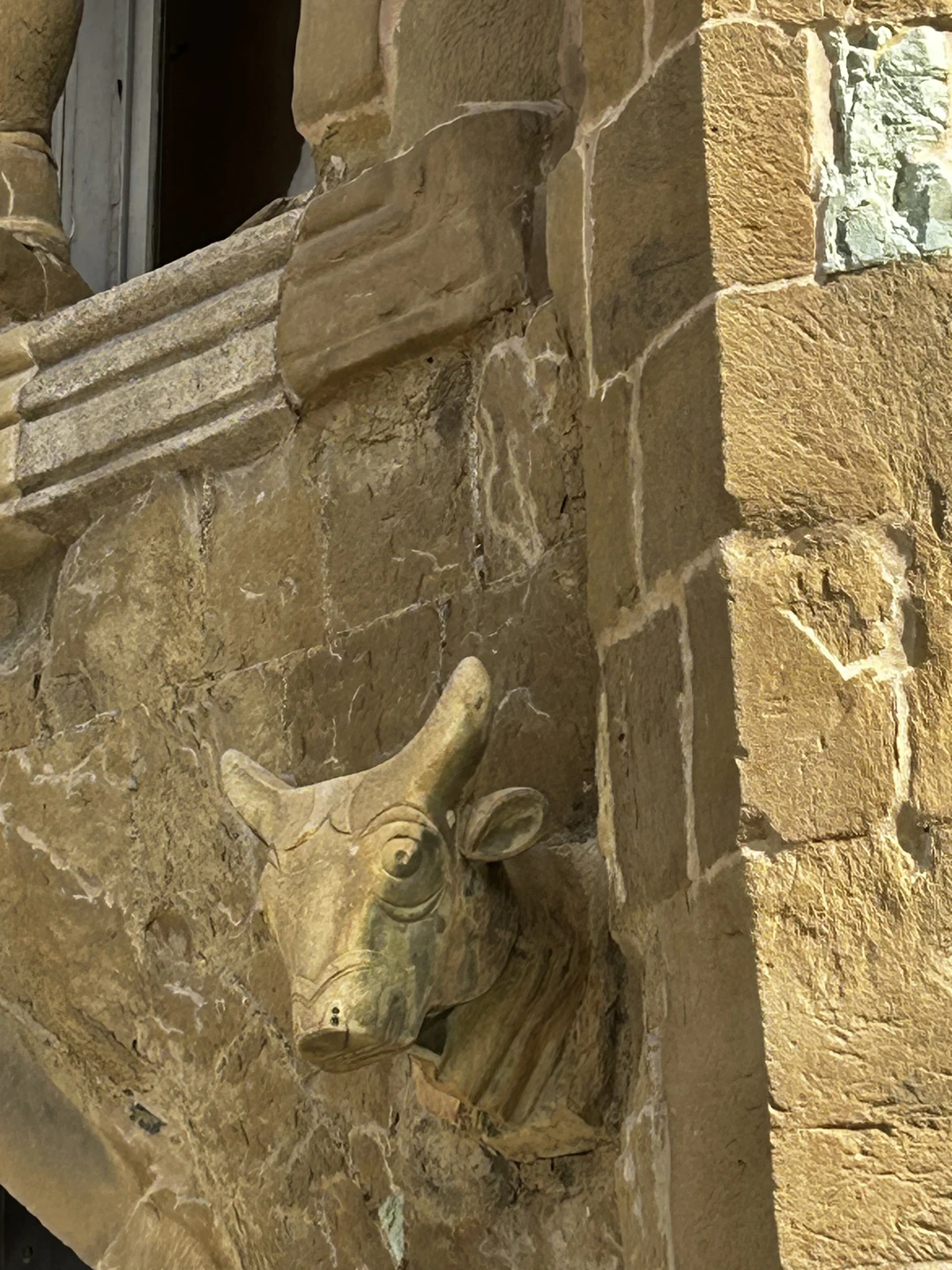 Экскурсией полностью довольны. У нас получилась индивидуальная экскурсия- нас было двое. Гид Лери встретил на обговоренном