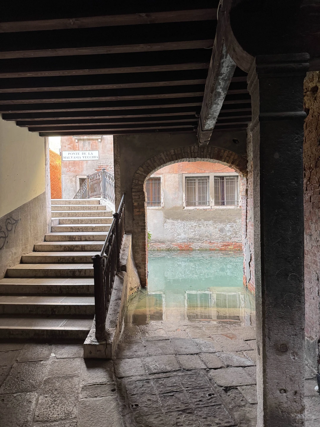 С Ольгой получилась очень душевная прогулка по красотам Венеции. Экскурсия была обзорная, но с авторскими дополнениями