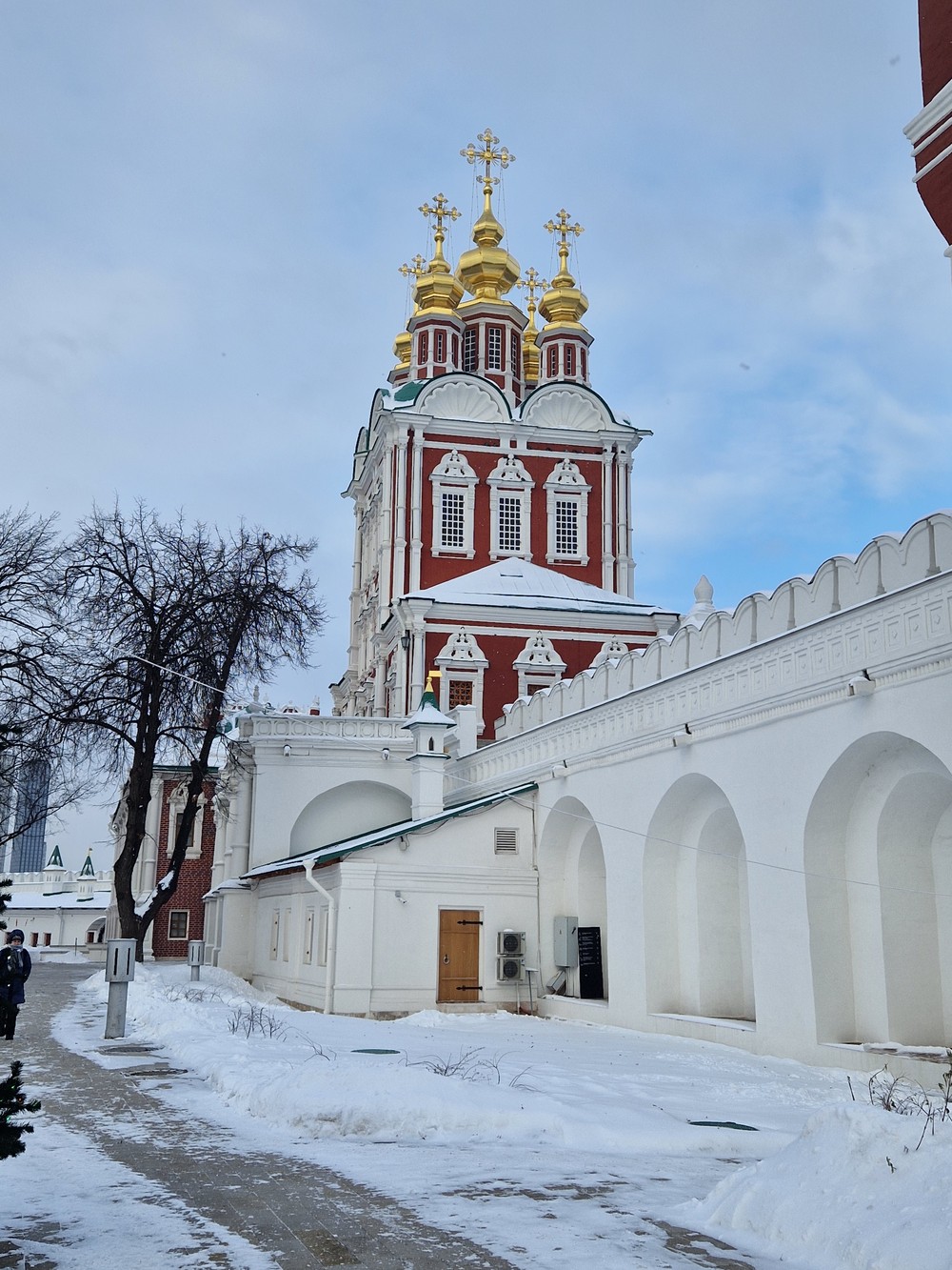 Фото Светская экскурсия в прошлое и настоящее Новодевичьего монастыря