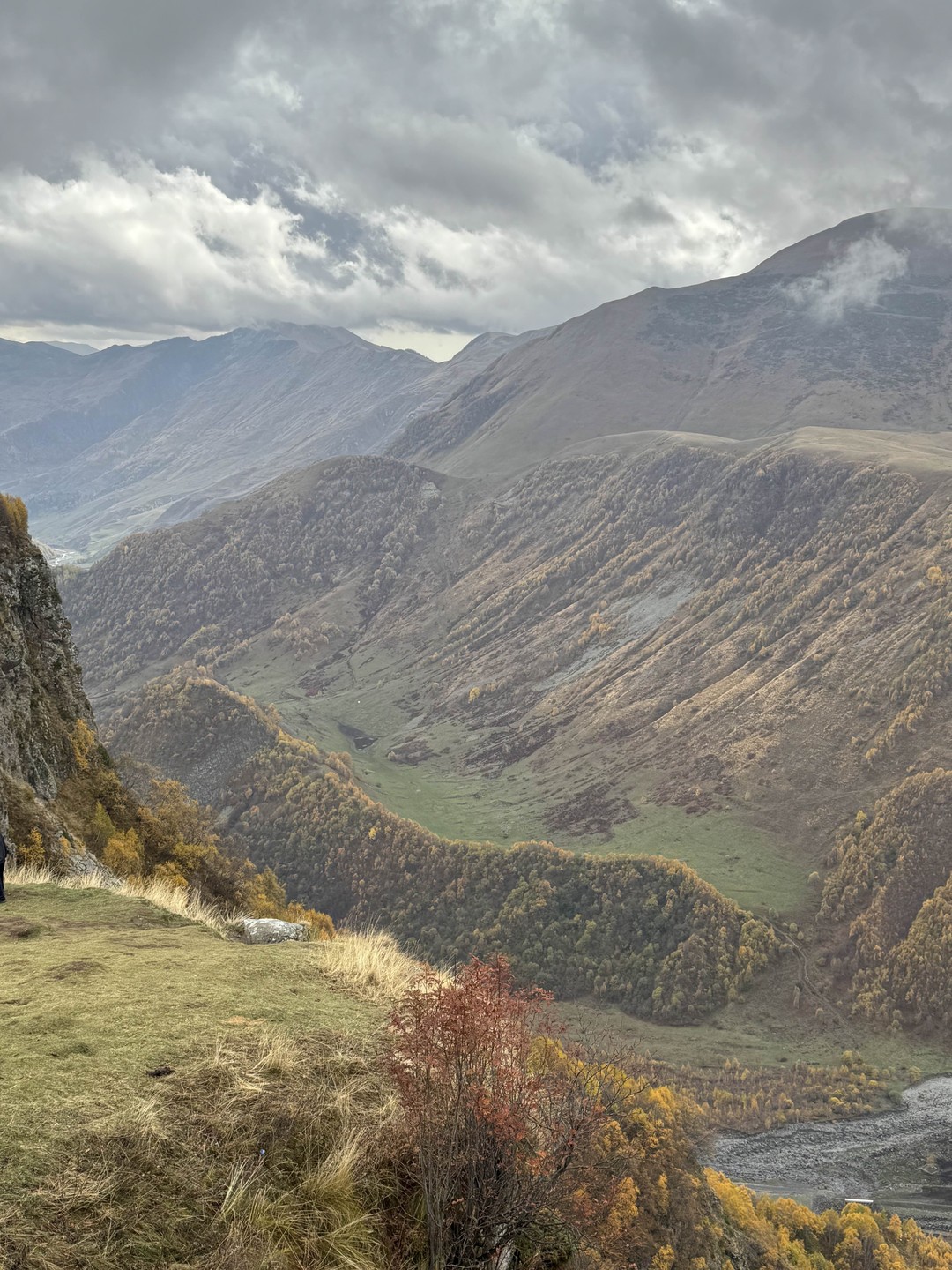 Казбек и Дарьяльское ущелье: Грузия с открытки (Мария)