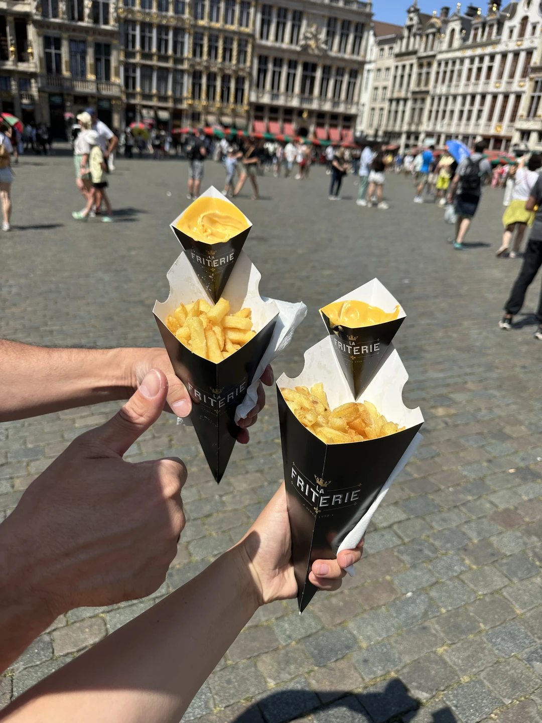 Экскурсия прошла весело и непринуждённо. Полина доступно и интересно рассказала об исторических фактах города. Провела по