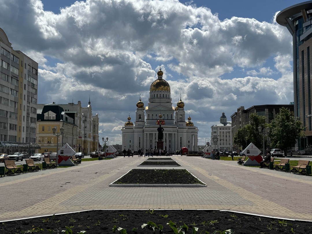 Были в Саранске недолго, но город очень понравился: уютный, чистый, комфортный. Марина провела для нас прекрасную