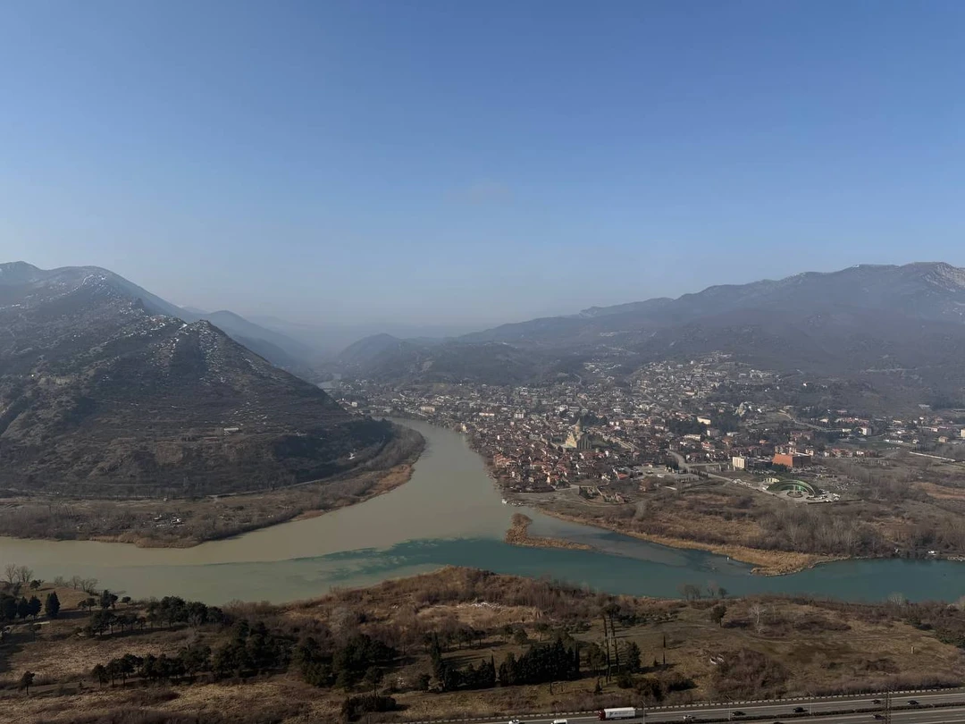 Прекрасная экскурсия и замечательный экскурсовод с широчайшим кругозором. Моей дочери, как правило, сложно угодить, но в