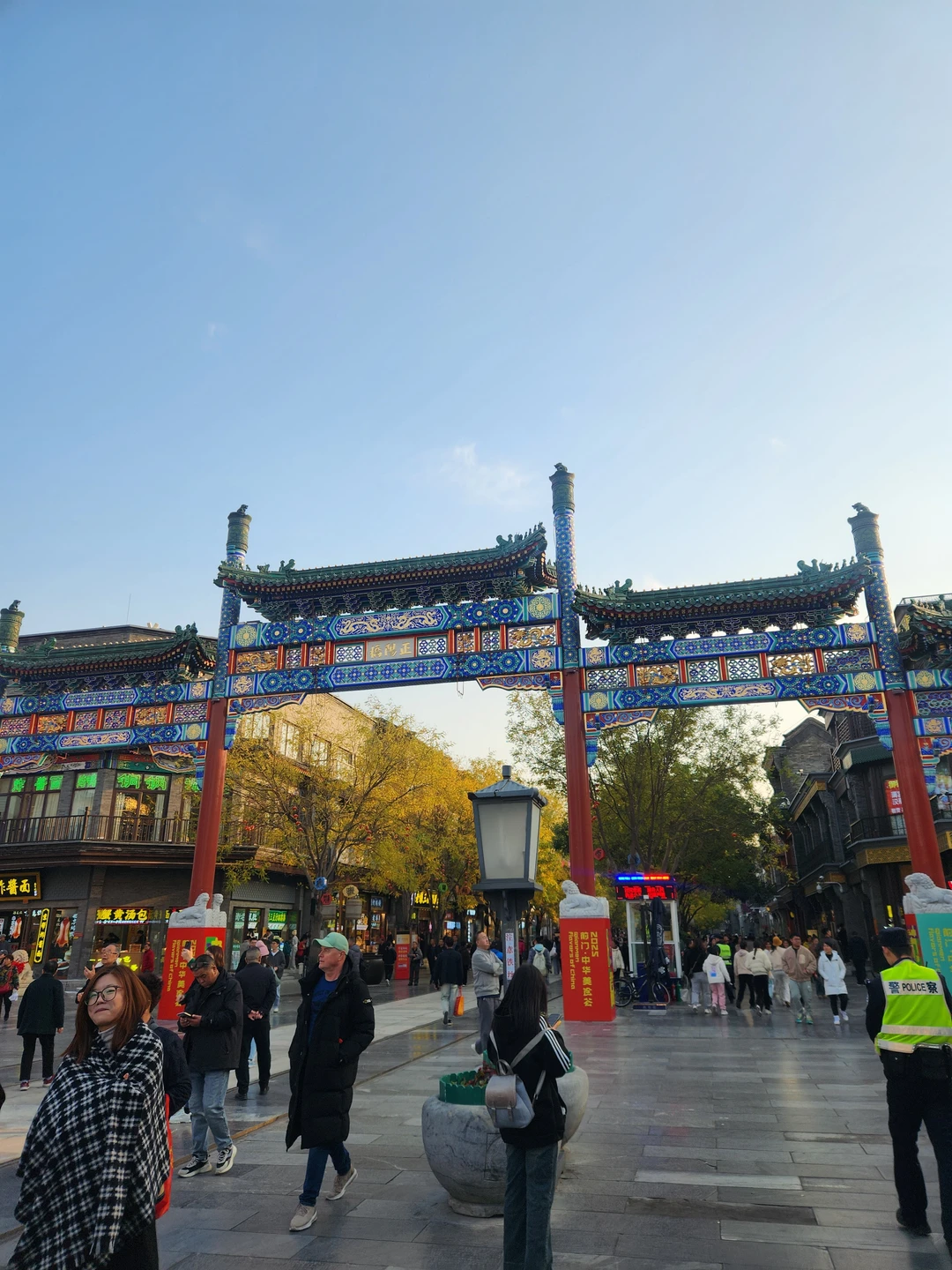 Я безмерно счастлива, что выбрала в качестве экскурсовода Евгения! Уже с первых секунд общения в мессенджерах