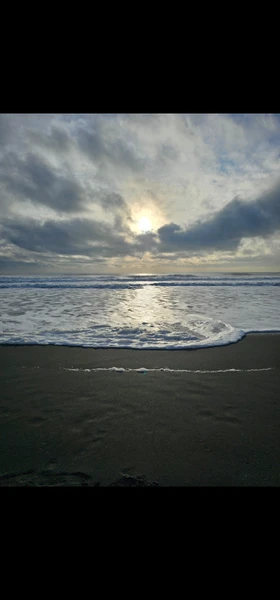 Здравствуйте, Владислав провёл очень большую экскурсию по Камчатки, мы проехали от тихого океана до охотского моря